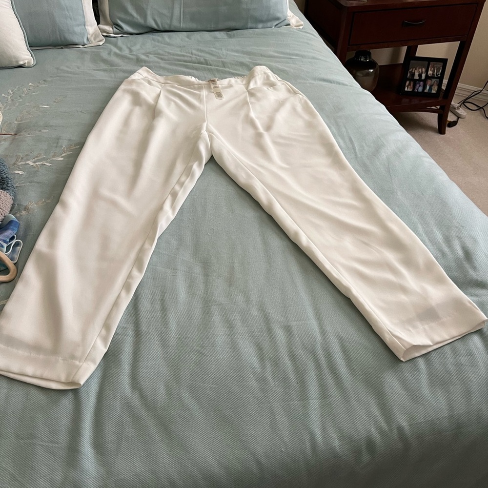 Ecru fully lined silk slacks by Chicos